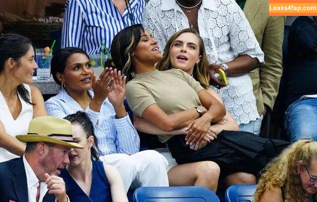 Cara Delevingne / CaraDelevingneOfficialPage / caradelevingne слитое фото фото #0800