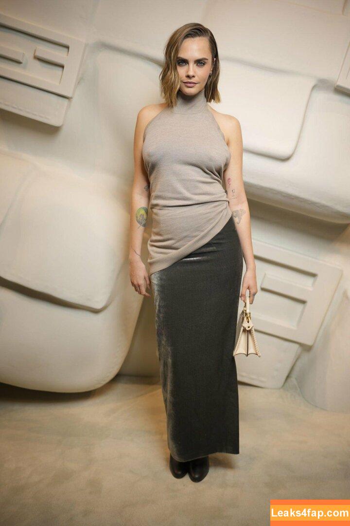 Cara Delevingne / CaraDelevingneOfficialPage / caradelevingne слитое фото фото #0803