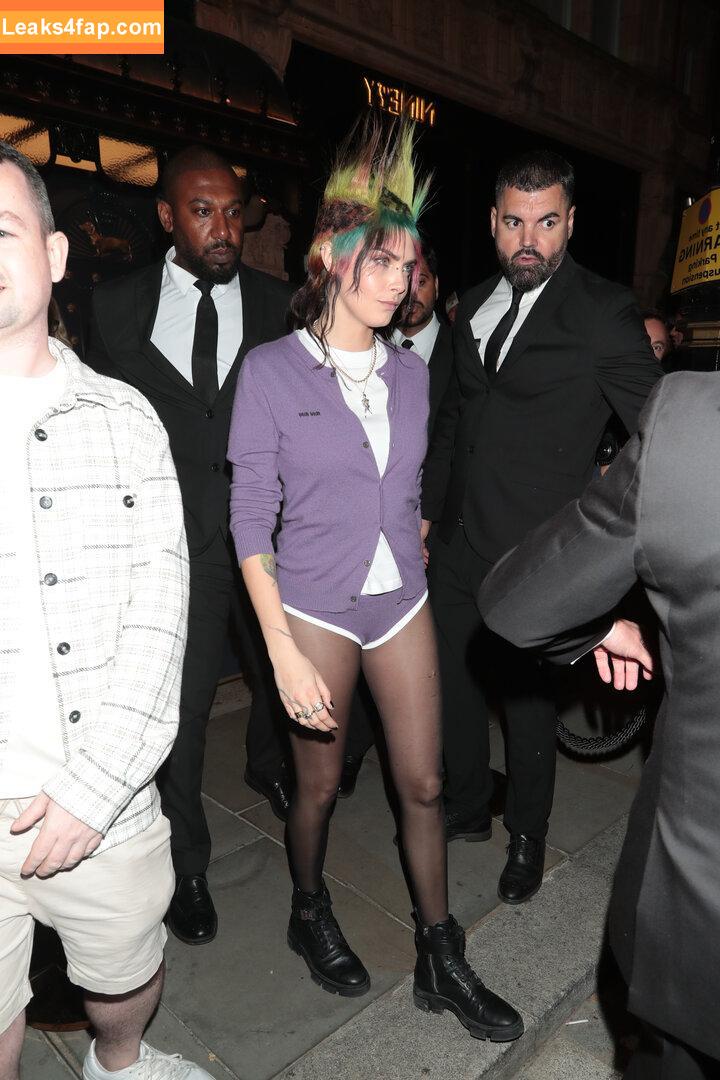 Cara Delevingne / CaraDelevingneOfficialPage / caradelevingne слитое фото фото #0819