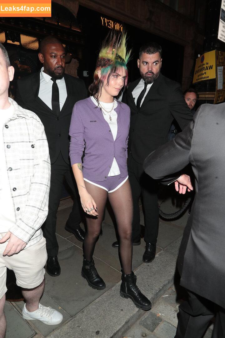 Cara Delevingne / CaraDelevingneOfficialPage / caradelevingne слитое фото фото #0820