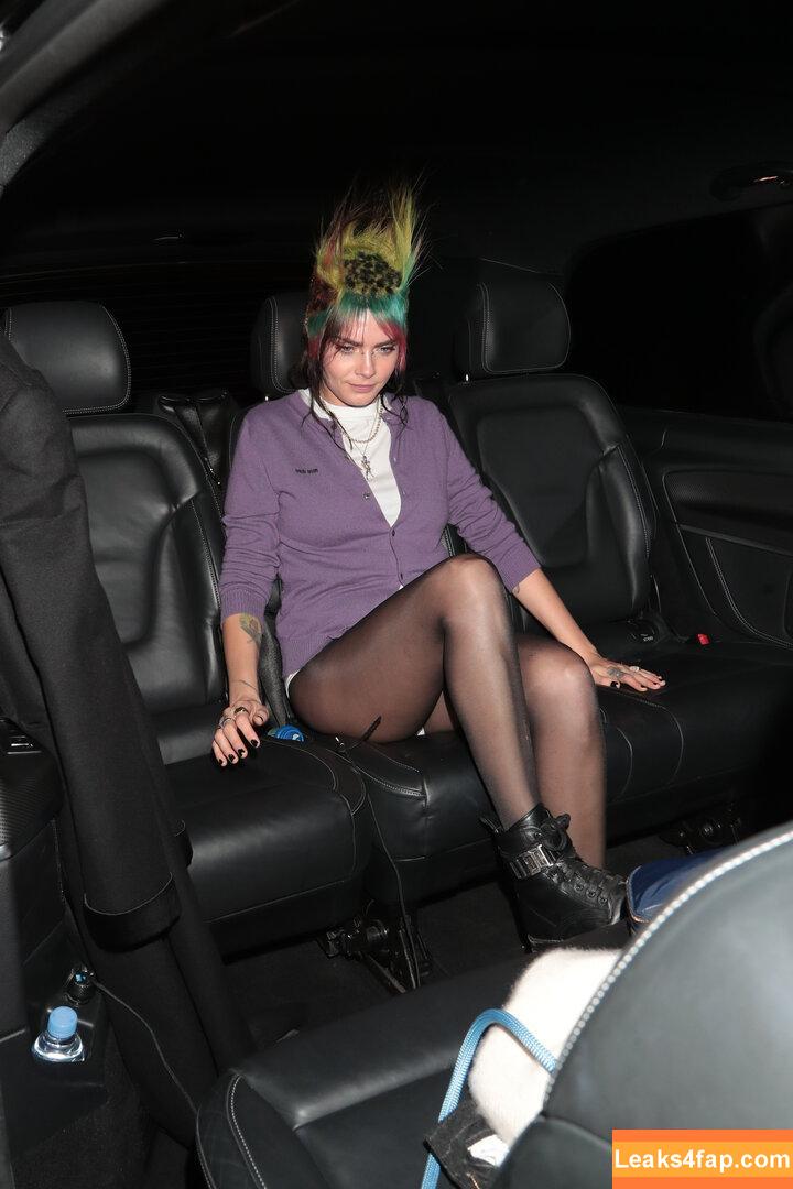 Cara Delevingne / CaraDelevingneOfficialPage / caradelevingne слитое фото фото #0823