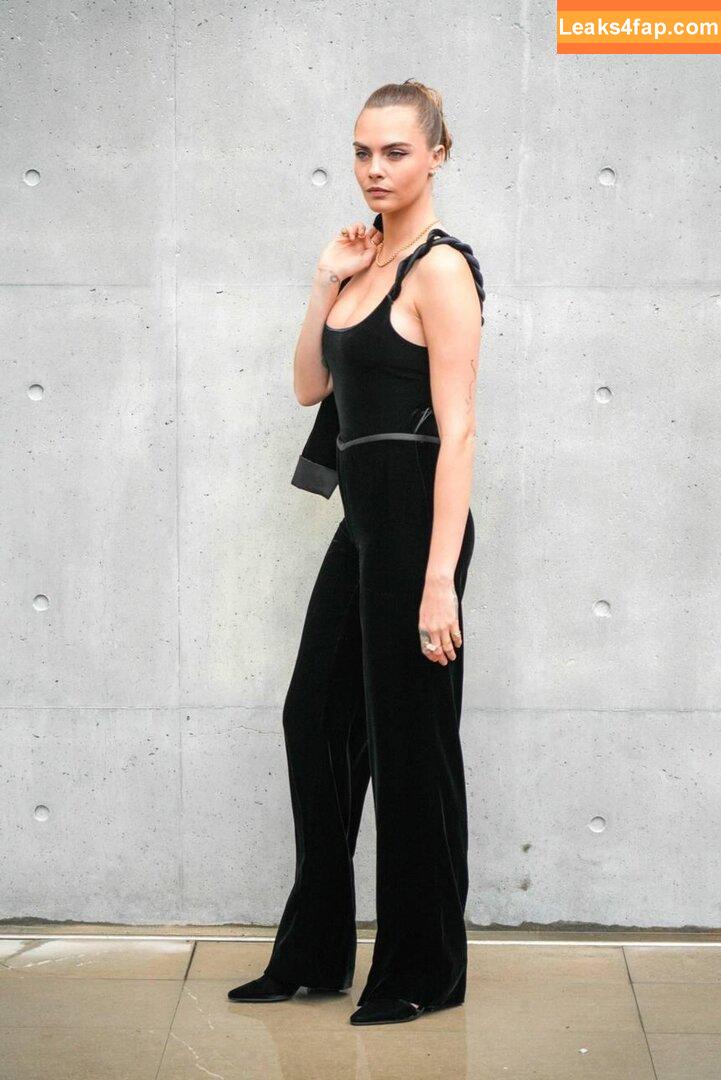 Cara Delevingne / CaraDelevingneOfficialPage / caradelevingne слитое фото фото #0842