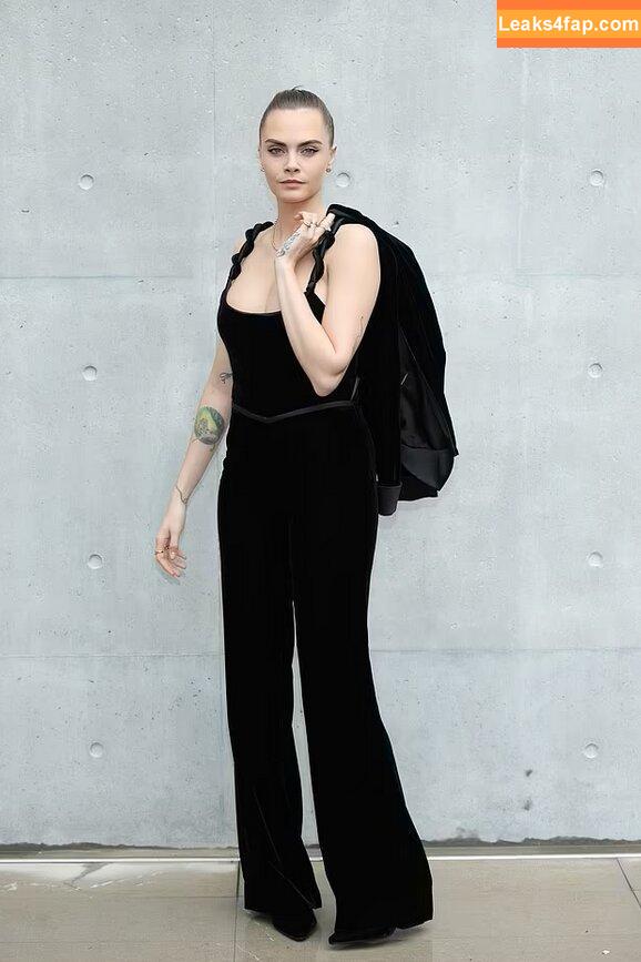 Cara Delevingne / CaraDelevingneOfficialPage / caradelevingne слитое фото фото #0848