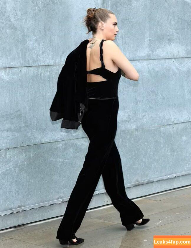 Cara Delevingne / CaraDelevingneOfficialPage / caradelevingne слитое фото фото #0850