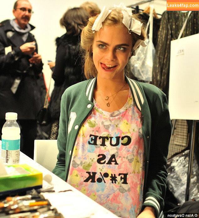Cara Delevingne / CaraDelevingneOfficialPage / caradelevingne слитое фото фото #0853