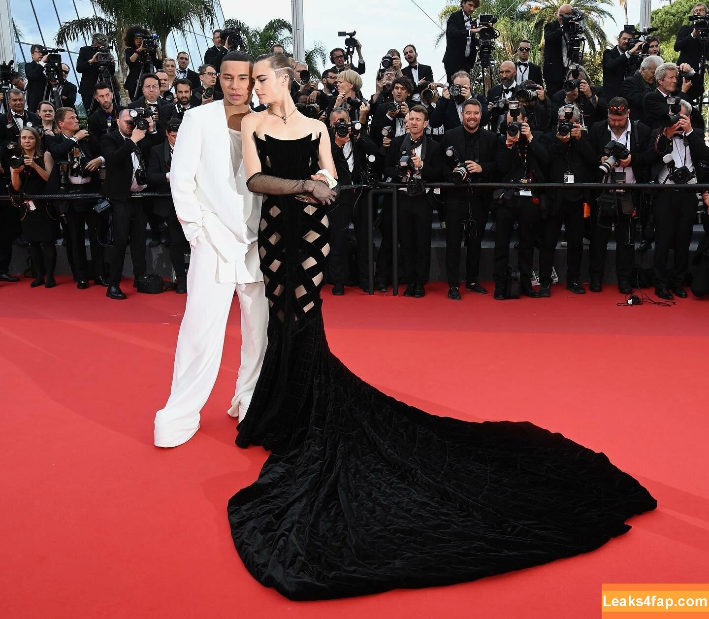 Cara Delevingne / CaraDelevingneOfficialPage / caradelevingne слитое фото фото #0935