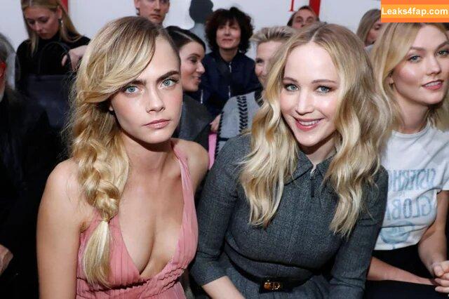 Cara Delevingne / CaraDelevingneOfficialPage / caradelevingne / https: слитое фото фото #0954