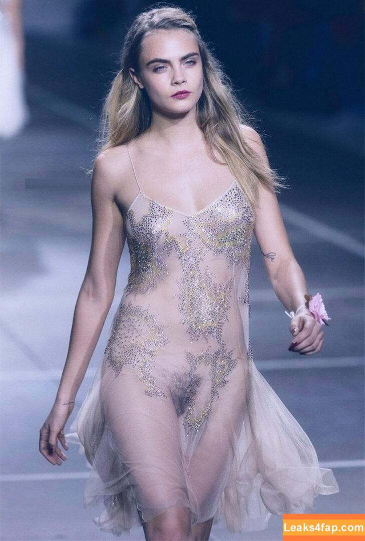 Cara Delevingne / CaraDelevingneOfficialPage / caradelevingne / https: слитое фото фото #1131