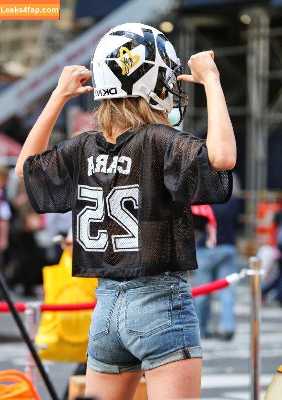 Cara Delevingne / CaraDelevingneOfficialPage / caradelevingne / https: слитое фото фото #1152