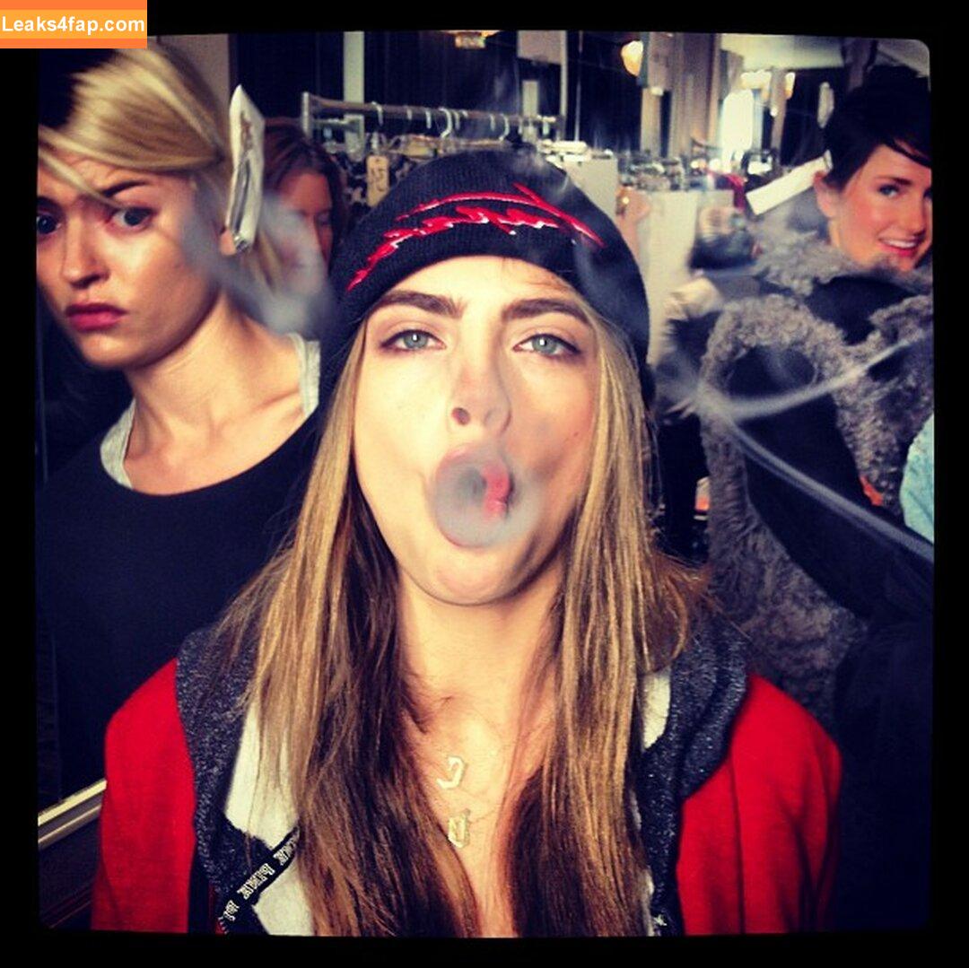 Cara Delevingne / CaraDelevingneOfficialPage / caradelevingne / https: слитое фото фото #1228