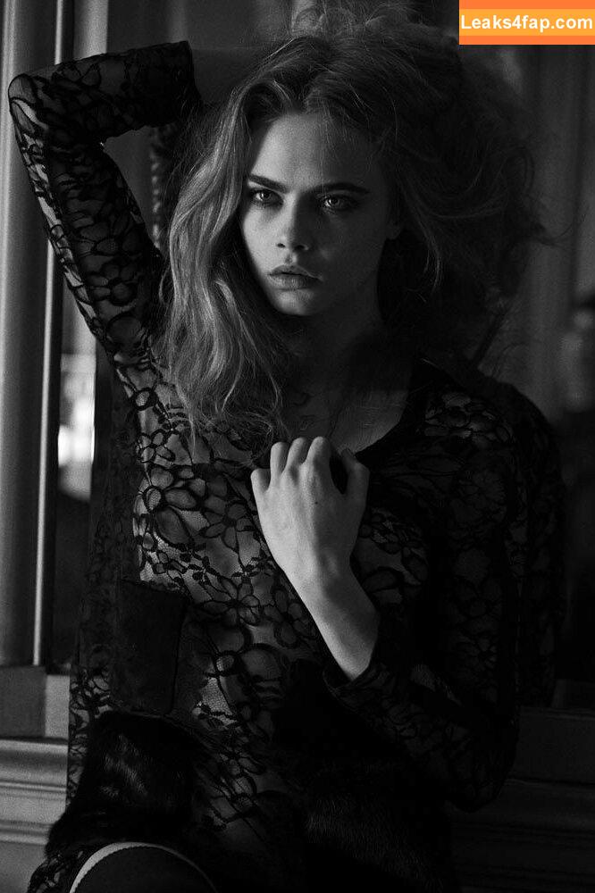 Cara Delevingne / CaraDelevingneOfficialPage / caradelevingne / https: слитое фото фото #1238