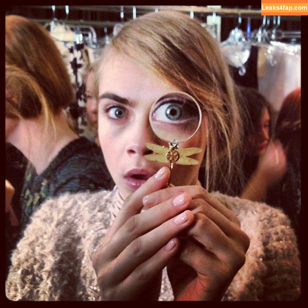 Cara Delevingne / CaraDelevingneOfficialPage / caradelevingne / https: слитое фото фото #1240