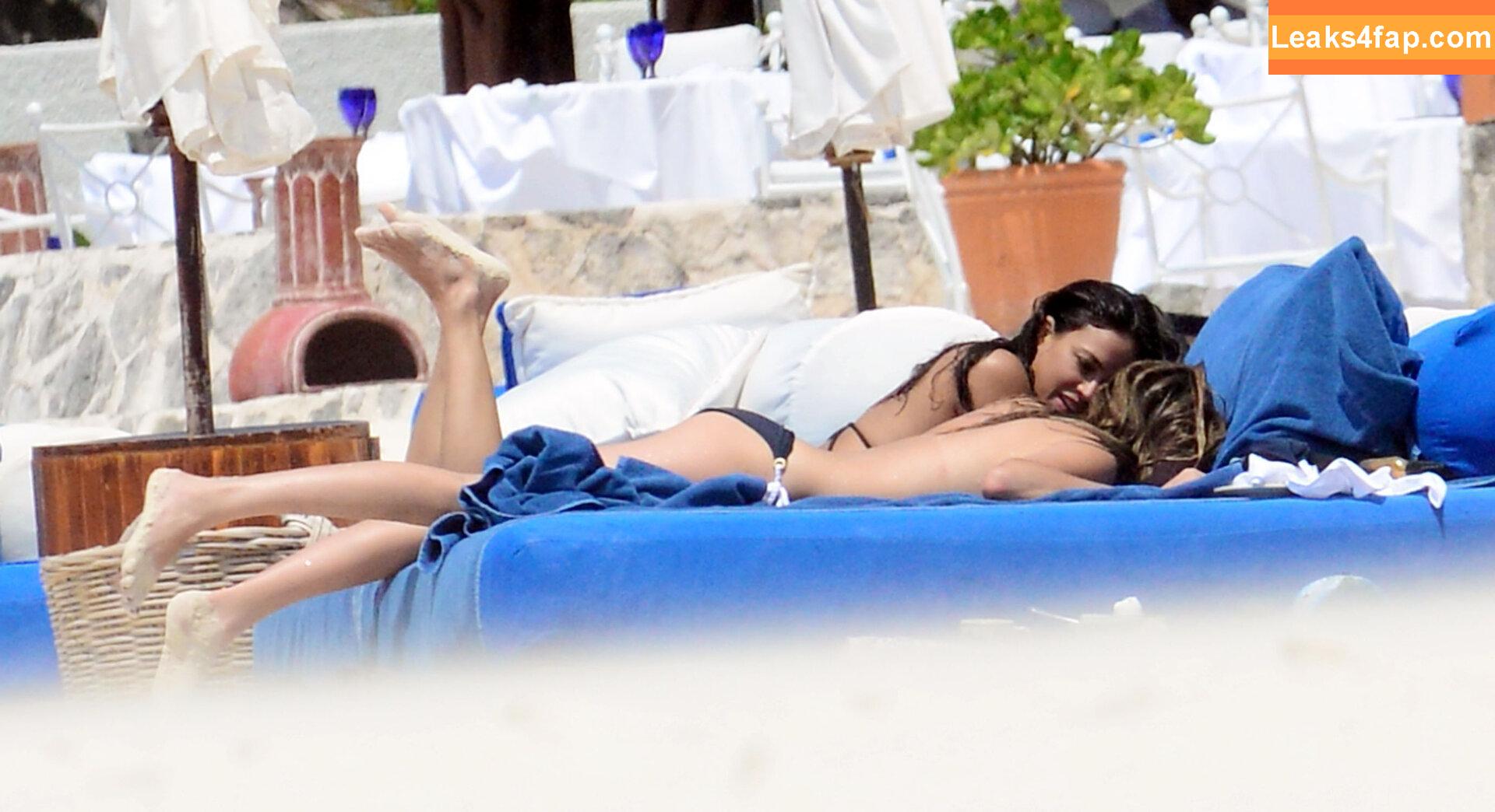 Cara Delevingne / CaraDelevingneOfficialPage / caradelevingne / https: слитое фото фото #1255