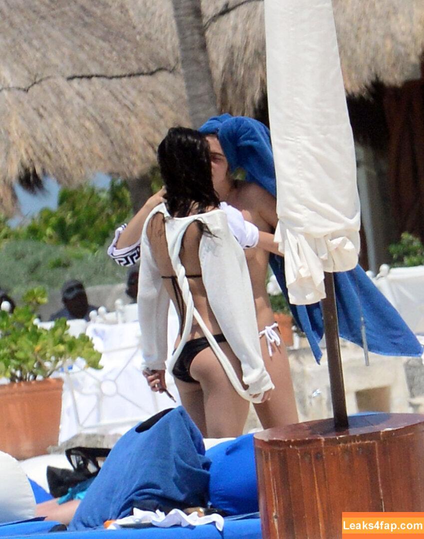 Cara Delevingne / CaraDelevingneOfficialPage / caradelevingne / https: слитое фото фото #1264