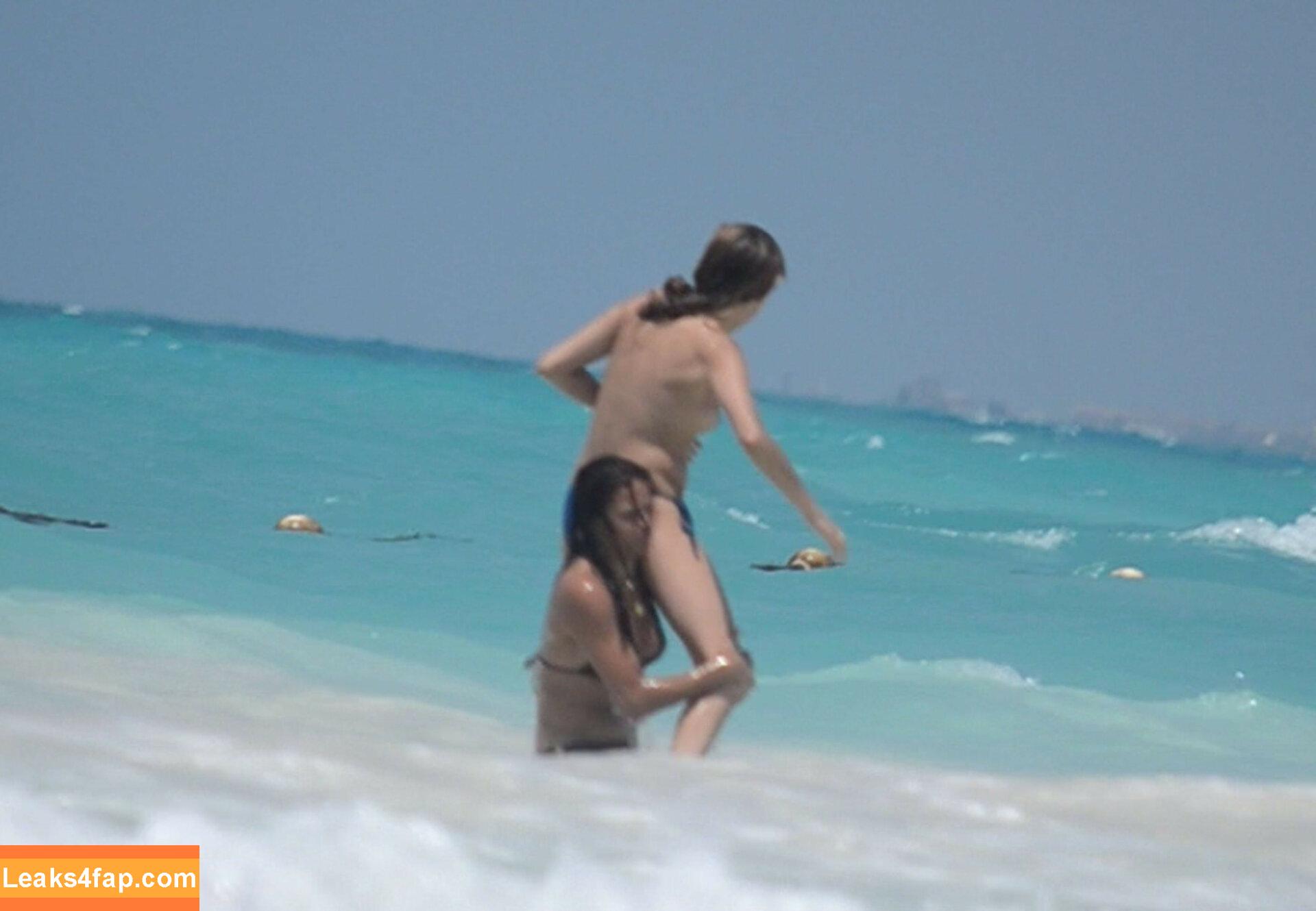 Cara Delevingne / CaraDelevingneOfficialPage / caradelevingne / https: слитое фото фото #1267