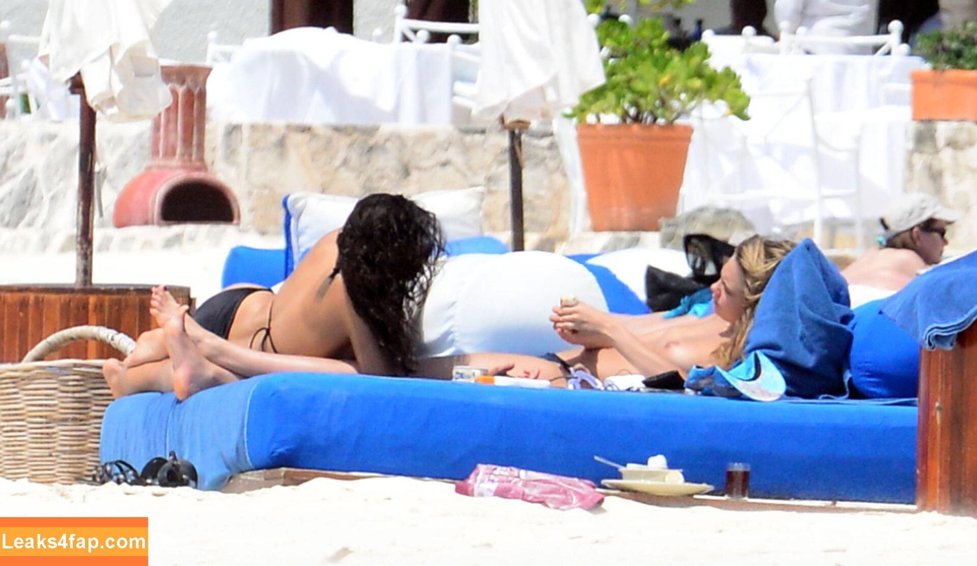 Cara Delevingne / CaraDelevingneOfficialPage / caradelevingne / https: слитое фото фото #1271