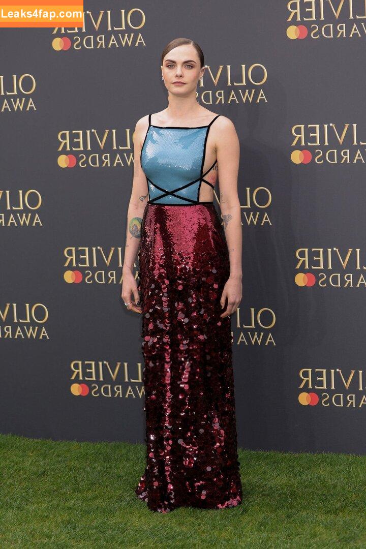 Cara Delevingne / CaraDelevingneOfficialPage / caradelevingne / https: слитое фото фото #1302