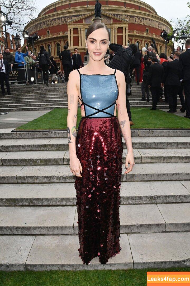 Cara Delevingne / CaraDelevingneOfficialPage / caradelevingne / https: слитое фото фото #1306