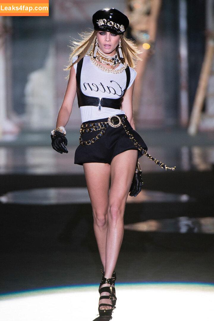 Cara Delevingne / CaraDelevingneOfficialPage / caradelevingne / https: слитое фото фото #1368