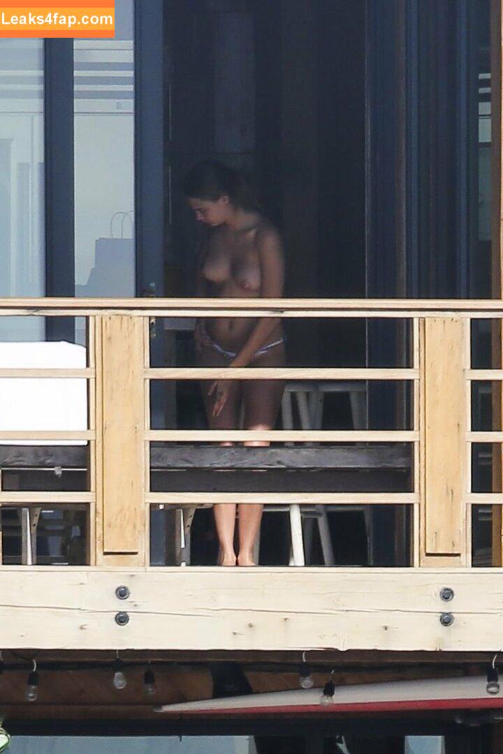 Cara Delevingne / CaraDelevingneOfficialPage / caradelevingne / https: leaked photo photo #1488