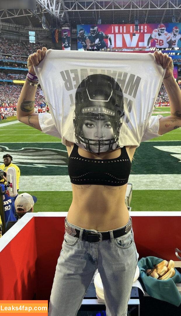 Cara Delevingne / CaraDelevingneOfficialPage / caradelevingne / https: слитое фото фото #1563