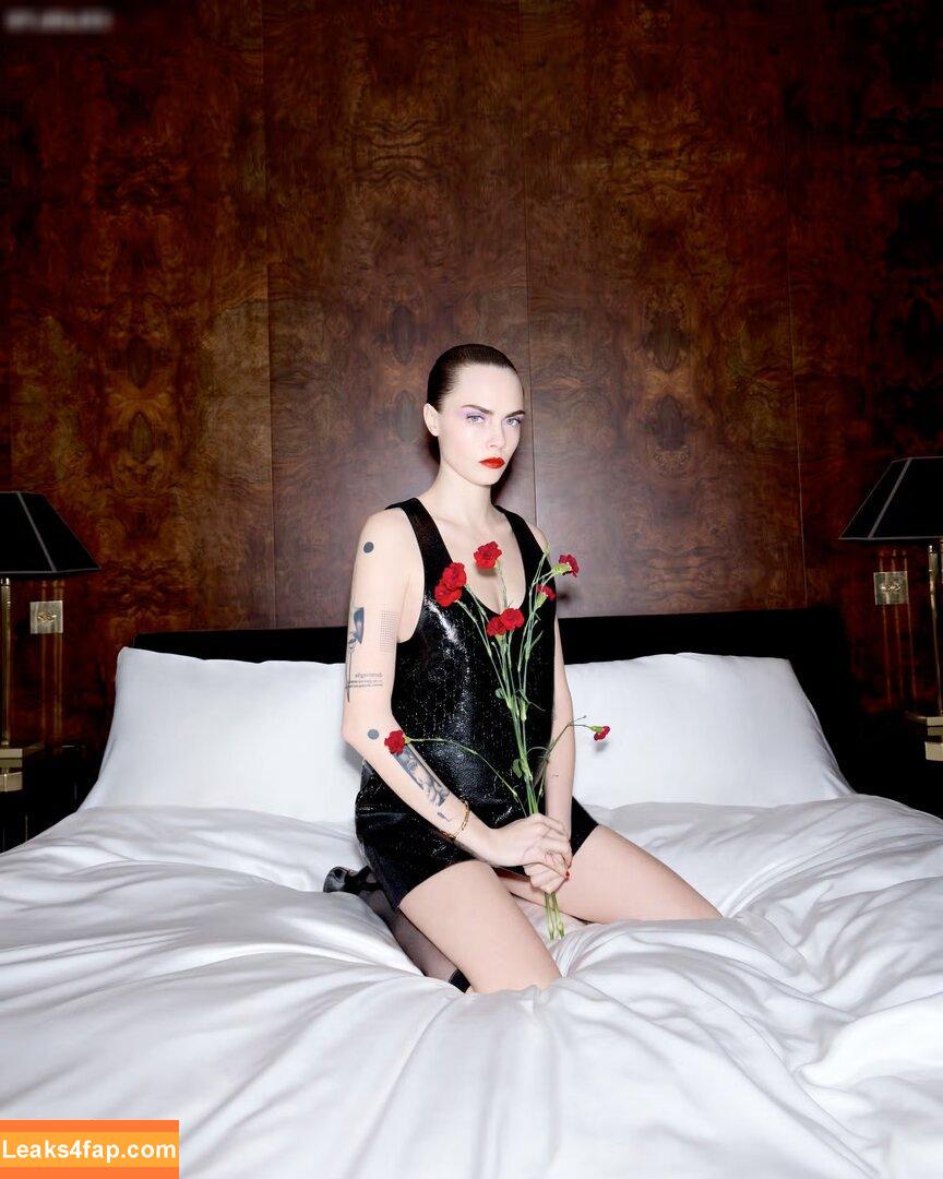 Cara Delevingne / CaraDelevingneOfficialPage / caradelevingne / https: слитое фото фото #1608