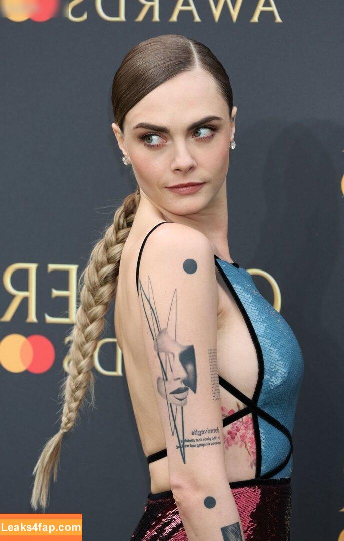 Cara Delevingne / CaraDelevingneOfficialPage / caradelevingne / https: leaked photo photo #1670