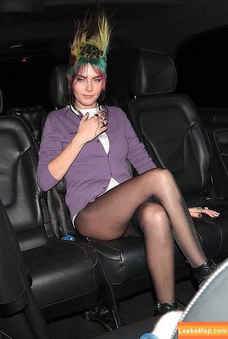 Cara Delevingne / CaraDelevingneOfficialPage / caradelevingne / https: слитое фото фото #1696