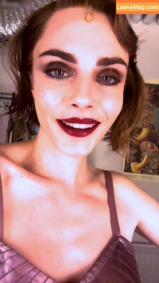 Cara Delevingne / CaraDelevingneOfficialPage / caradelevingne / https: слитое фото фото #1712