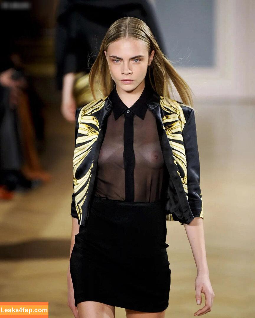 Cara Delevingne / CaraDelevingneOfficialPage / caradelevingne / https: слитое фото фото #1716