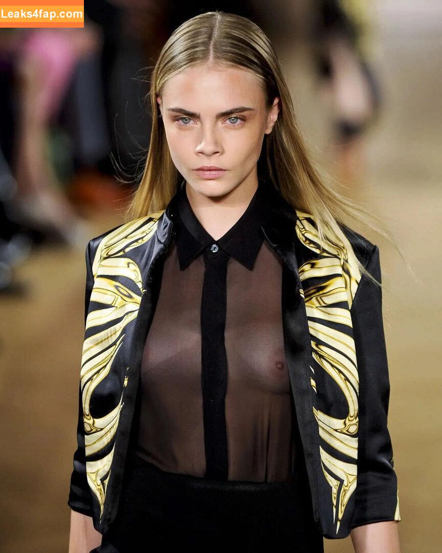 Cara Delevingne / CaraDelevingneOfficialPage / caradelevingne / https: слитое фото фото #1718