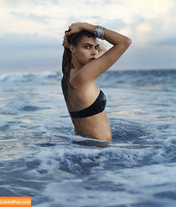 Cara Delevingne / CaraDelevingneOfficialPage / caradelevingne / https: слитое фото фото #1741