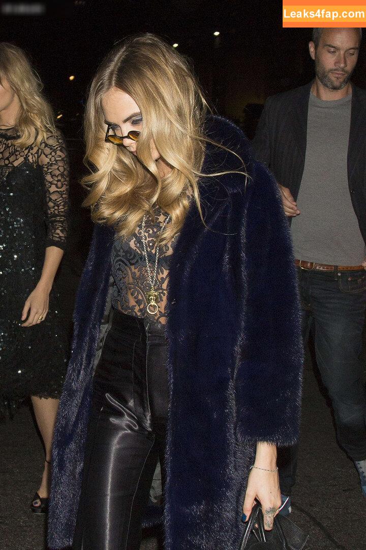 Cara Delevingne / CaraDelevingneOfficialPage / caradelevingne / https: слитое фото фото #1750
