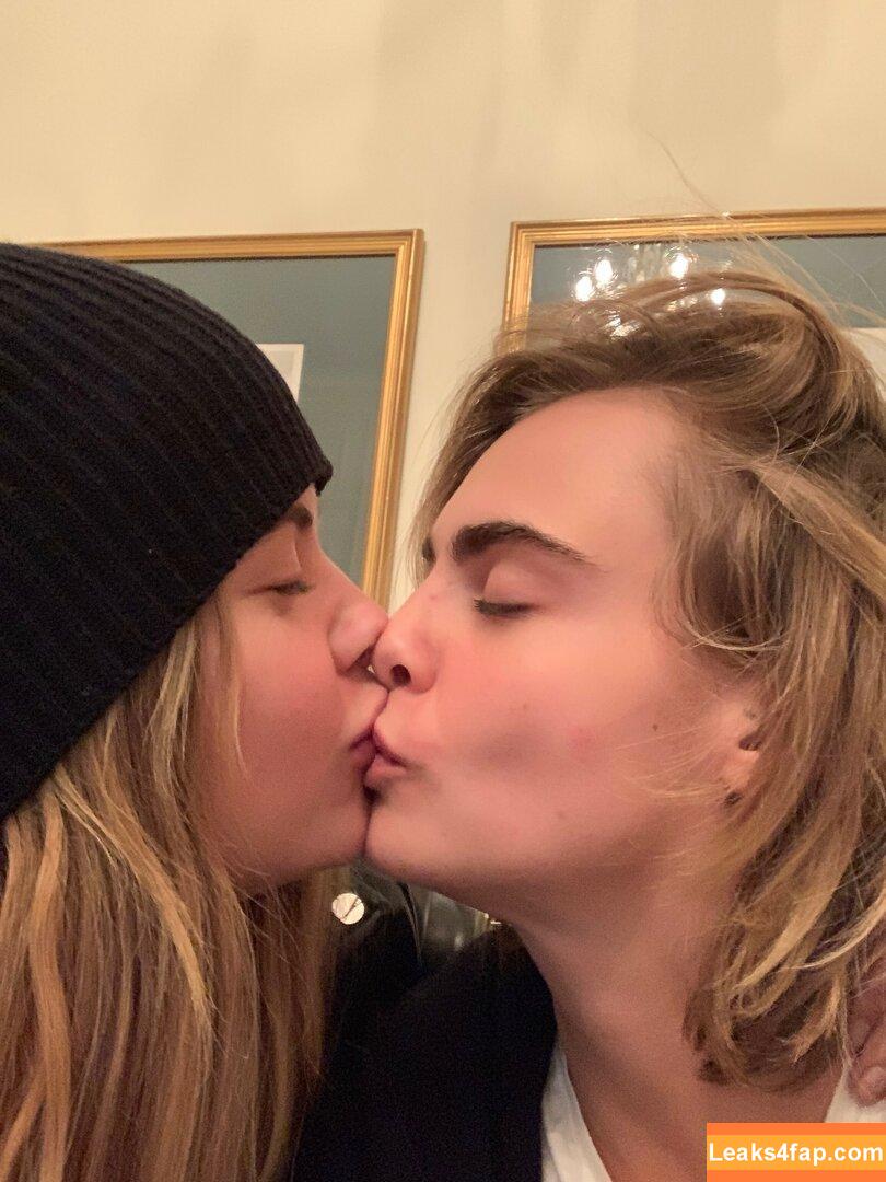 Cara Delevingne / caradelevingne leaked photo photo #1910