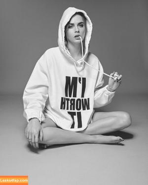 Cara Delevingne photo #1950