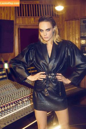 Cara Delevingne photo #1998
