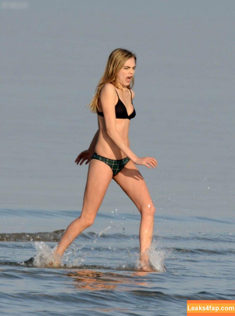 Cara Delevingne / caradelevingne leaked photo photo #2294