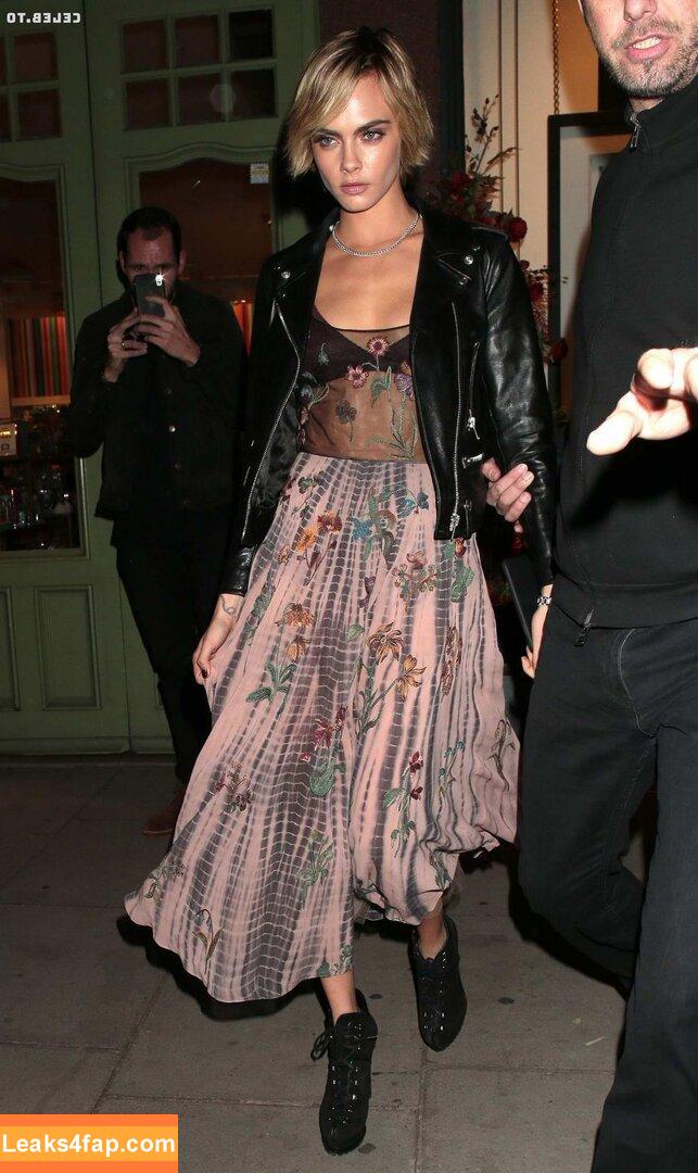 Cara Delevingne / CaraDelevingneOfficialPage / caradelevingne / https: leaked photo photo #2379