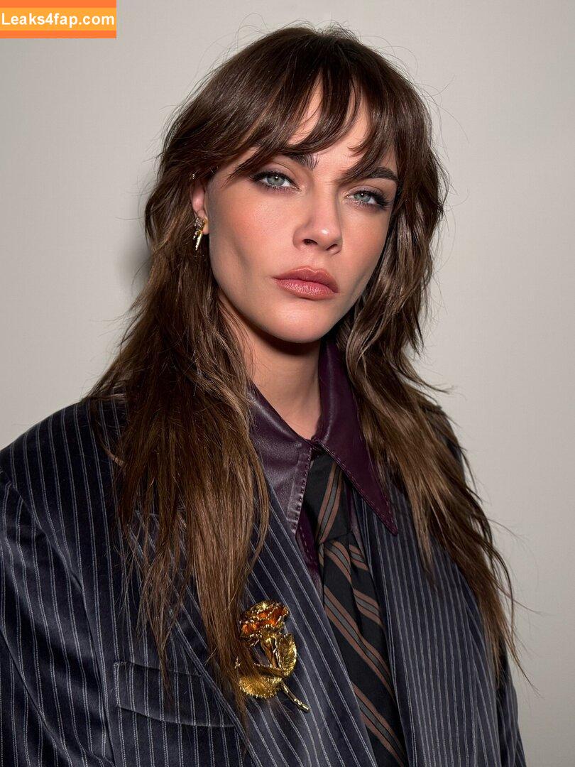 Cara Delevingne / CaraDelevingneOfficialPage / caradelevingne / https: leaked photo photo #2382