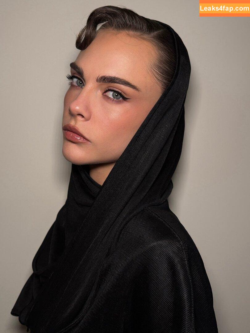 Cara Delevingne / CaraDelevingneOfficialPage / caradelevingne leaked photo photo #2388