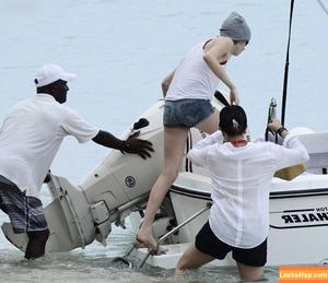 Cara Delevingne photo #2025