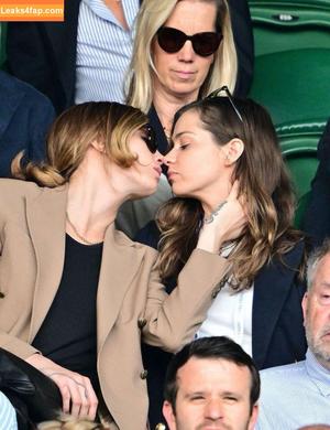 Cara Delevingne photo #2358