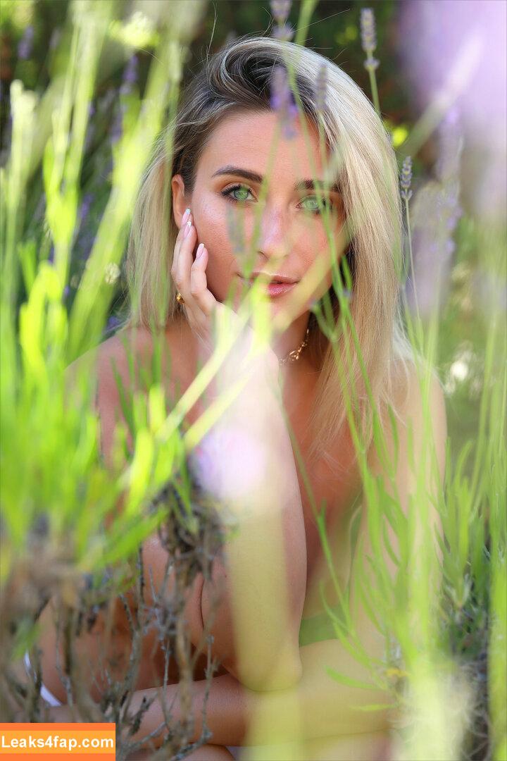 Cara Mell / im_your_supergirl / your_supergirl leaked photo photo #0318