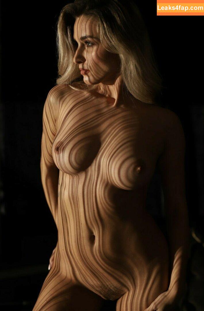 Cara Mell / im_your_supergirl / your_supergirl leaked photo photo #0448
