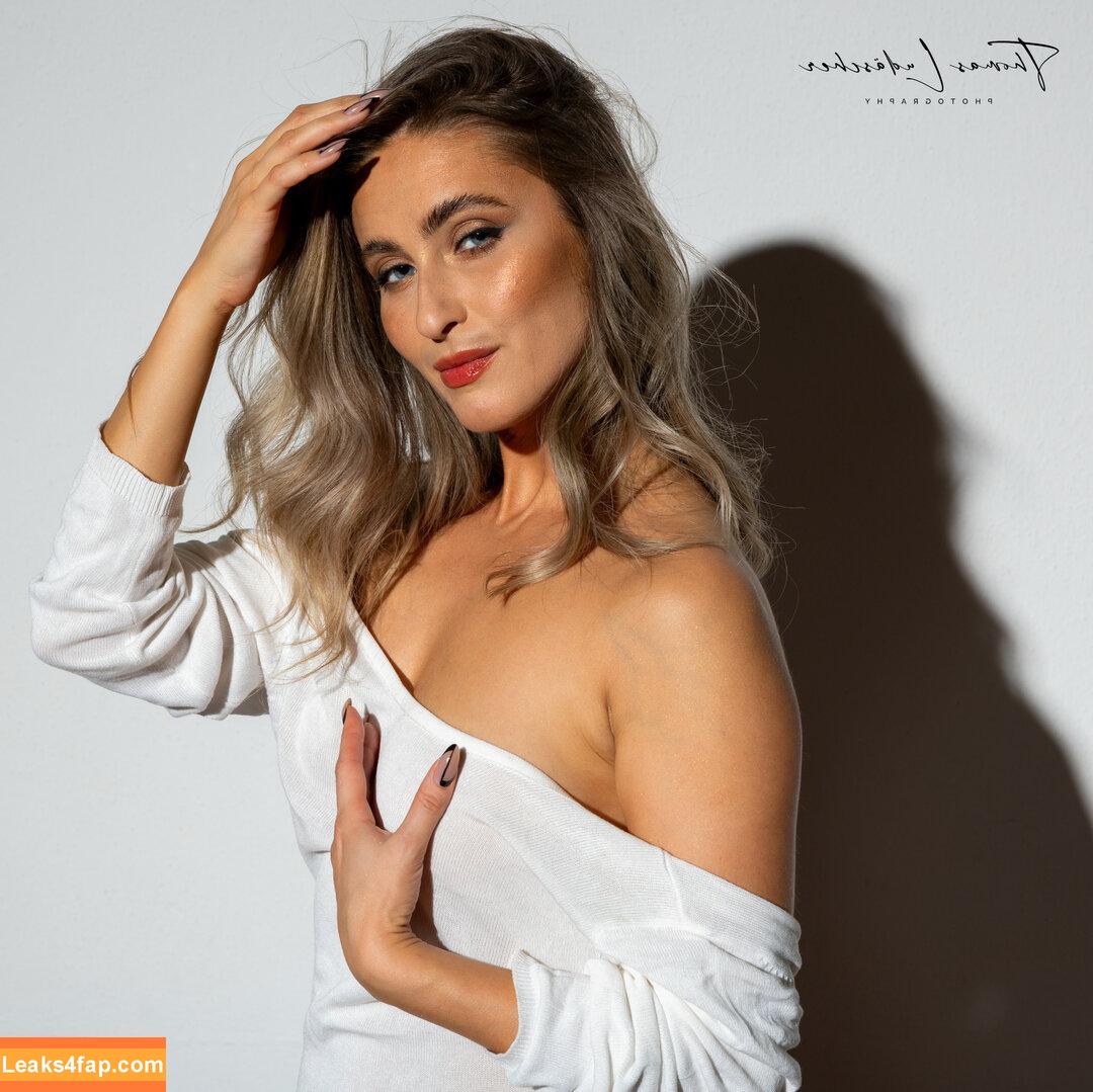 Cara Mell / im_your_supergirl / your_supergirl leaked photo photo #0643