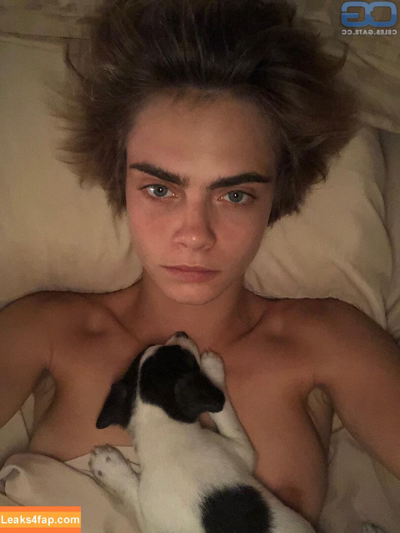 caradelevingne /  leaked photo photo #0019