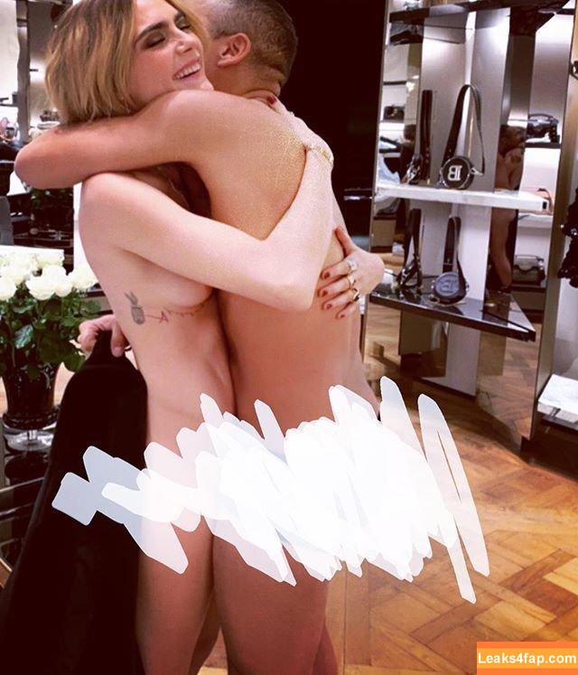 caradelevingne /  leaked photo photo #0025