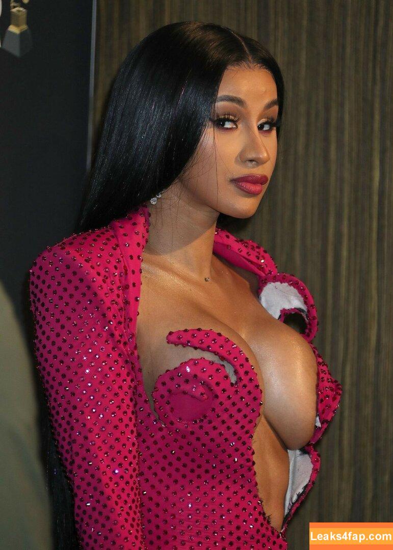 Cardi B / https: / iamcardib leaked photo photo #0020