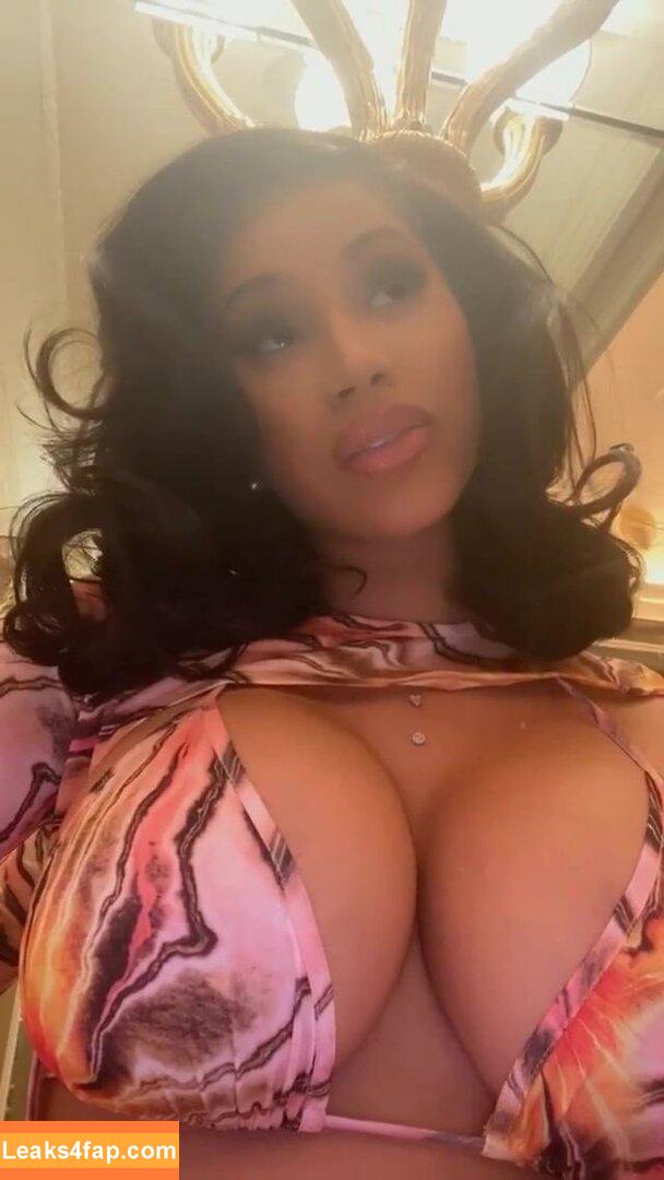 Cardi B / https: / iamcardib leaked photo photo #0049