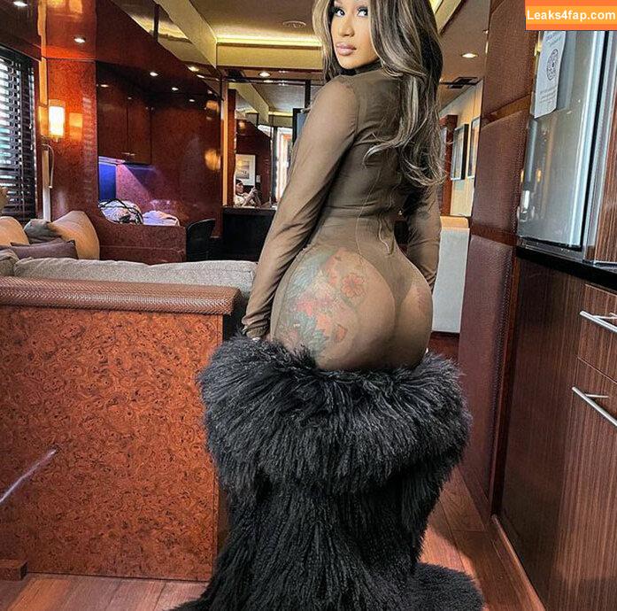 Cardi B / https: / iamcardib leaked photo photo #0064